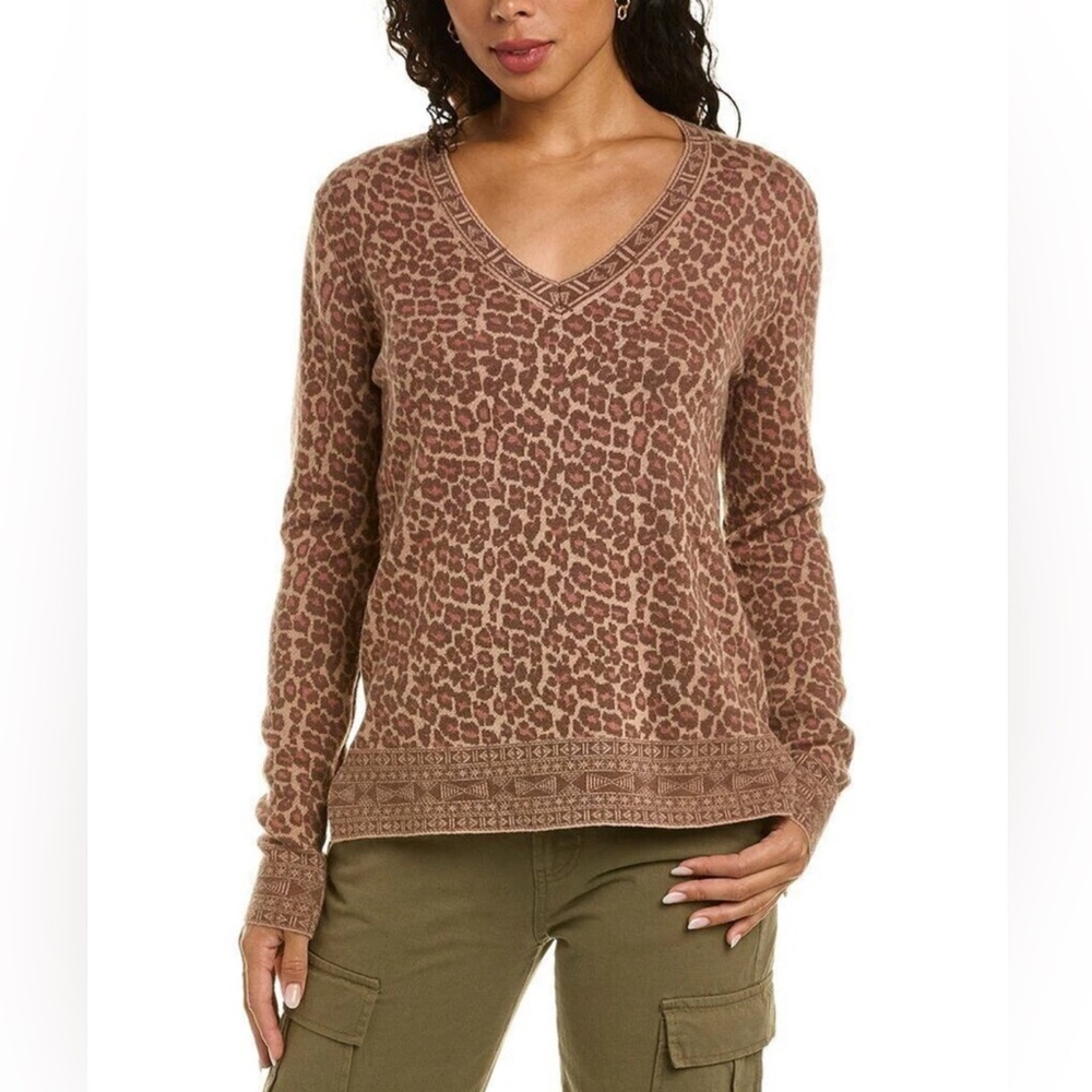 Johnny Was Rita V-Neck leopard pullover Sweater size Medium. NWT